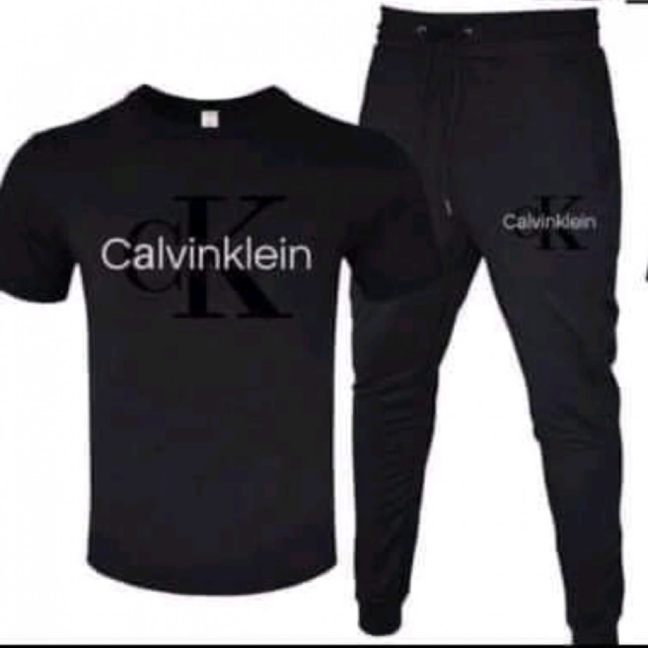 Skelbimo Calvin Klein treningas nuotrauka