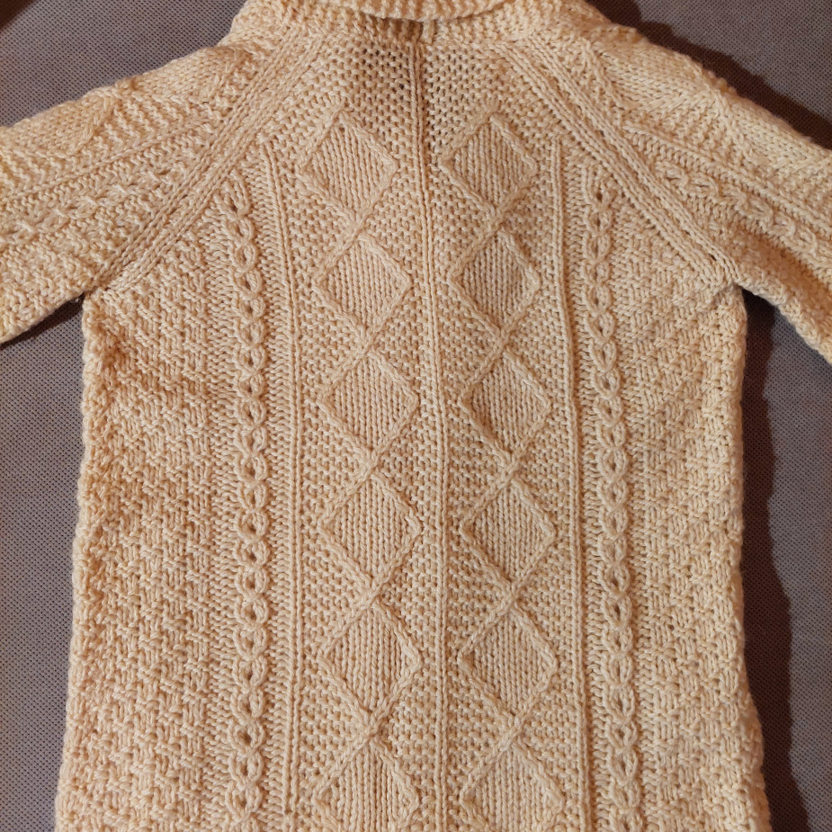 Skelbimo Natūralios vilnos moteriškas megztinis nuotrauka
