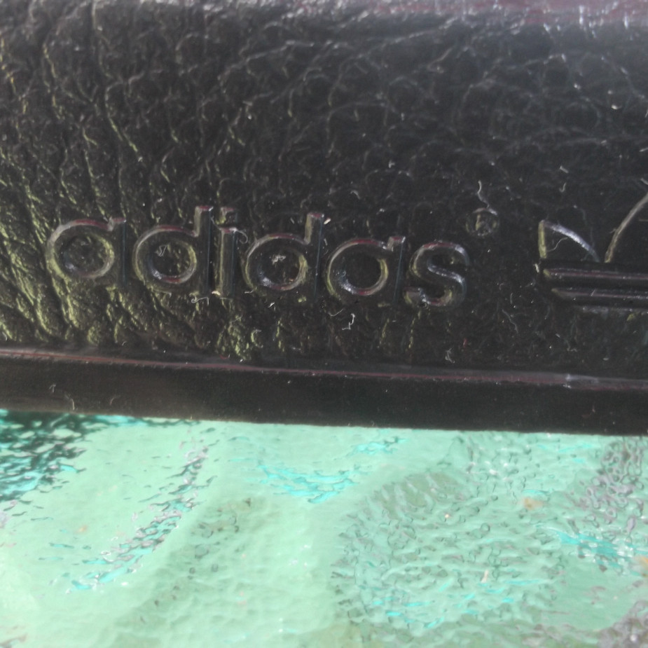 Skelbimo Adidas Slepetes 13 Dydis 31cm.+kepuraitė tik 5€. nuotrauka